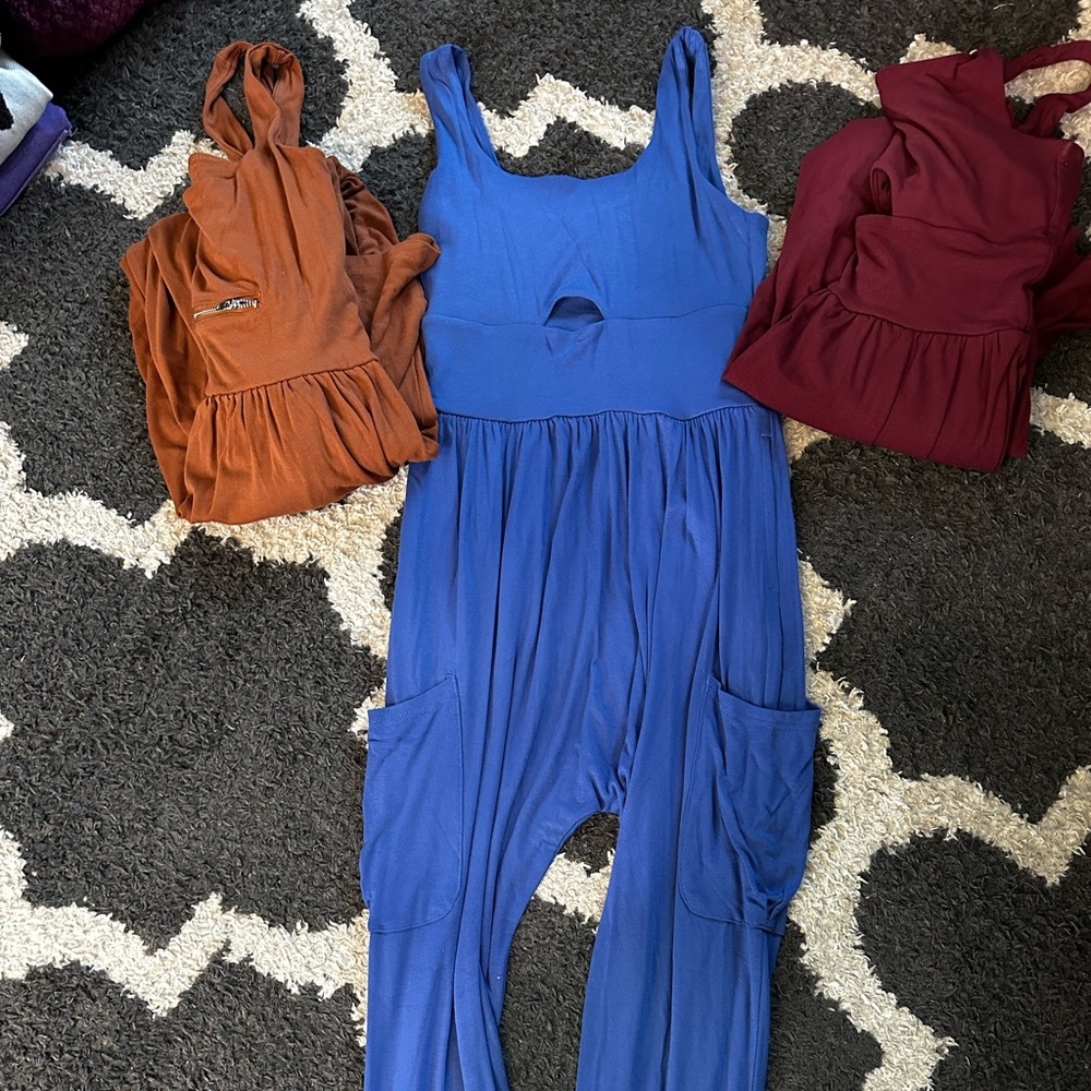Blue Sleeveless Jumpsuit with Side Pockets
